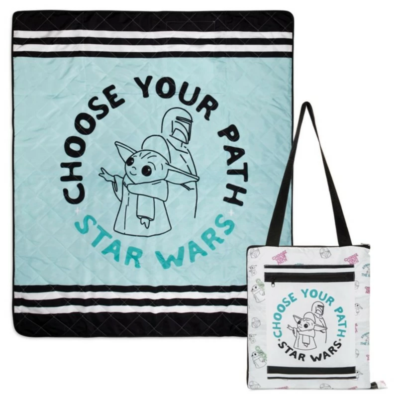 Star Wars: The Mandalorian Picnic Blanket Tote 3 Star Wars: The Mandalorian Picnic Blanket Tote