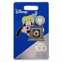 Goofy And Humphrey Bear Pin, Hold That Pose - Disney100 Limited Release -Cheap Adult Fashion Store 466044000756 3